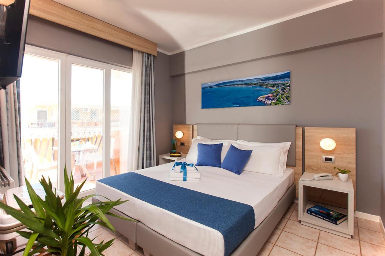 Bike&Boat Argentario Hotel Порто-Санто-Стефано Екстер'єр фото